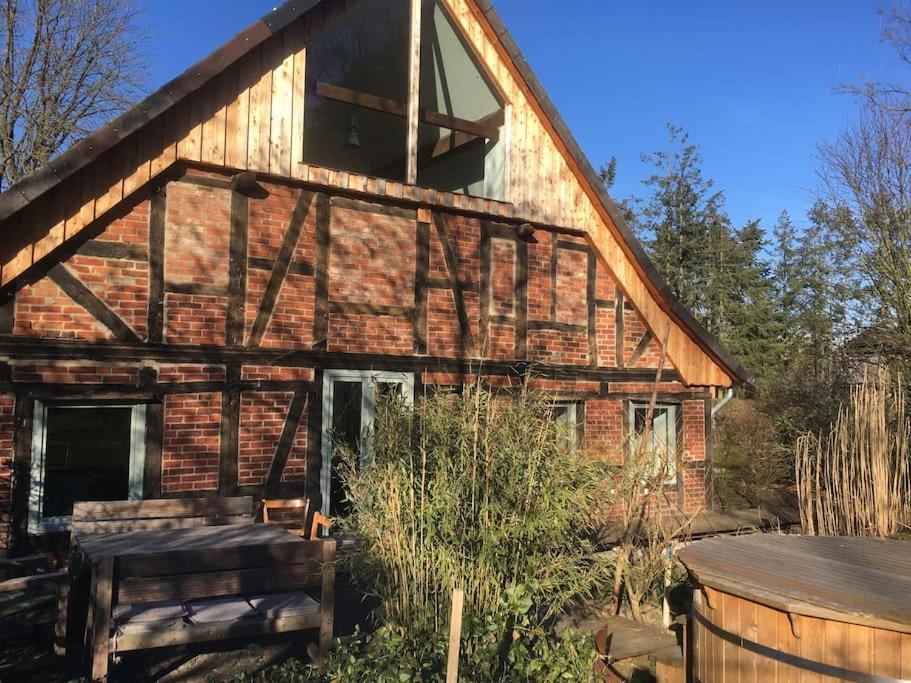 Wunderschoenes Bauernhaus An Der Elbe Bleckede Dış mekan fotoğraf